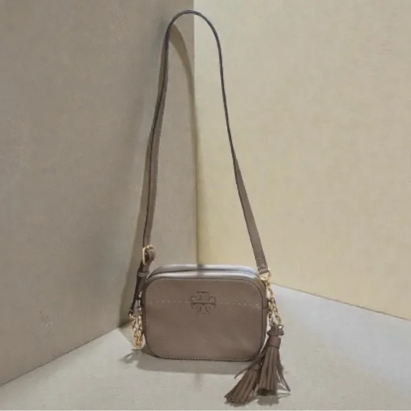 TORY BURCH Pebbled Leather Camera Bag in Silver Maple - Picture 8 of 11